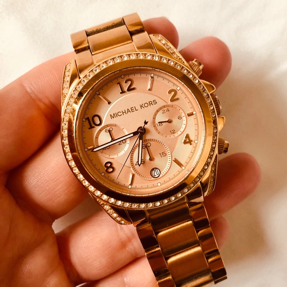 MICHAEL KORS rose gold watch